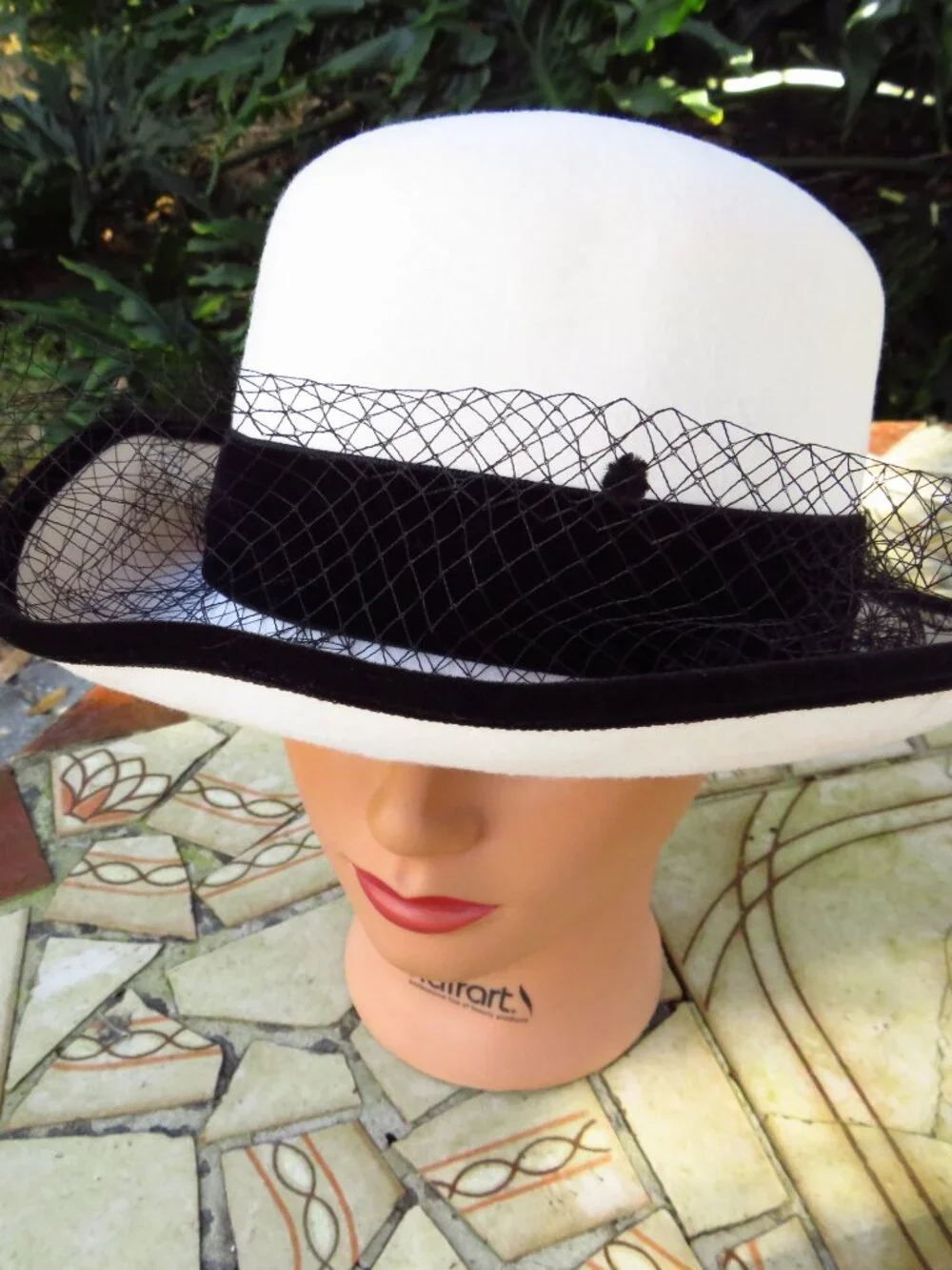 Womans Vintage 100% wool Hat Betmar Made USA